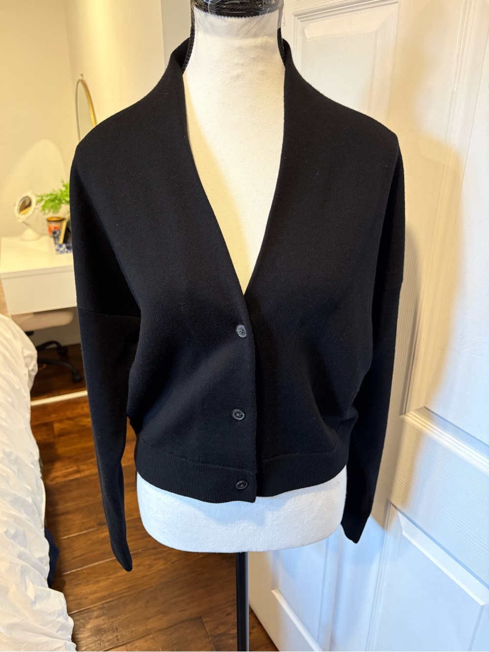 NWT Club Monaco Merino Relaxed Cardigan Black Wool Size M $238